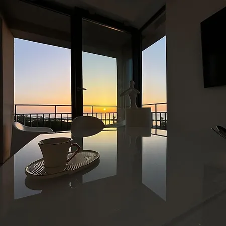 Donna Alba Seaview Penthouse, Casa Ta De Pe Plaja
