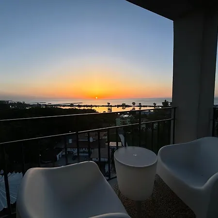 Apartment Donna Alba Seaview Penthouse, Casa Ta De Pe Plaja *