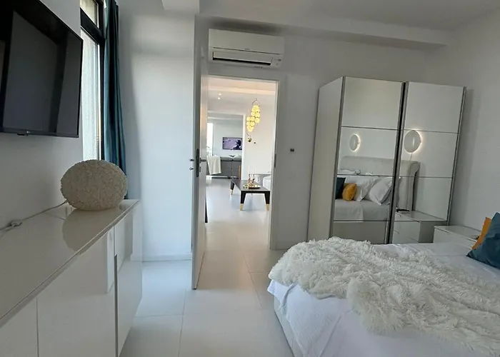 Donna Alba Seaview Penthouse, Casa Ta De Pe Plaja Appartement Neptun