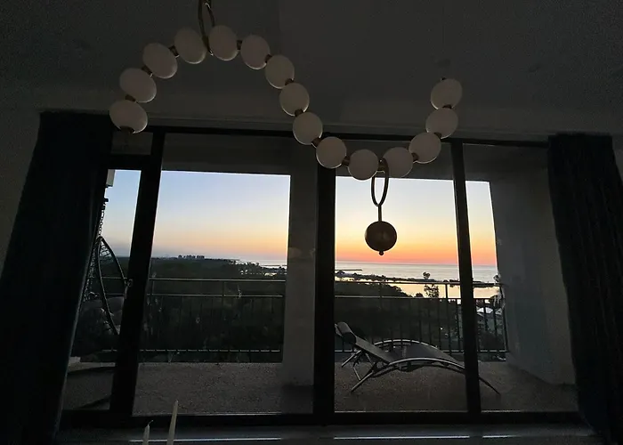 Appartement Donna Alba Seaview Penthouse, Casa Ta De Pe Plaja