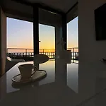 Donna Alba Seaview Penthouse, Casa Ta De Pe Plaja