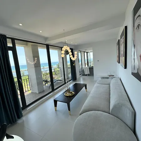 아파트 Donna Alba Seaview Penthouse, Casa Ta De Pe Plaja